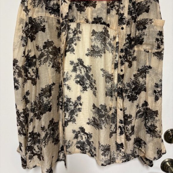 Coldwater Creek Semi-Sheer Blouse Gold/Black Floral Pearl Snap Bttns Tencel. XL - Picture 2 of 6